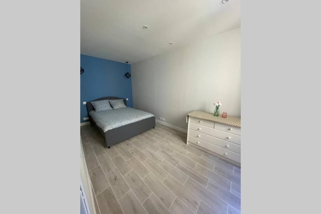 appartements très spacieux et totalement rénovée Guillaumes Esterno foto